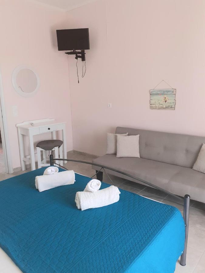 Issos Apartments Agios Georgios  ภายนอก รูปภาพ
