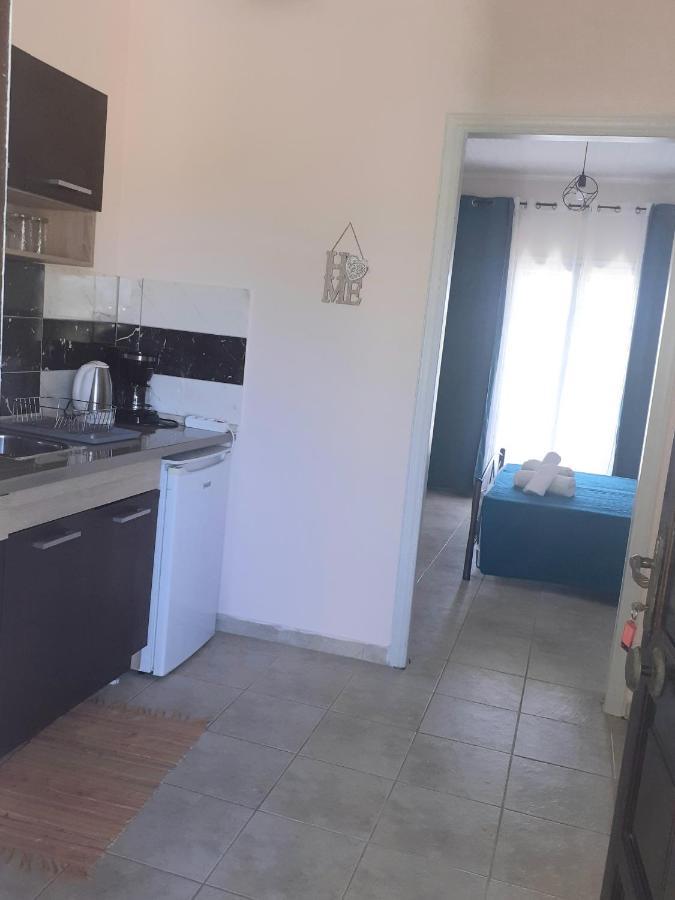 Issos Apartments Agios Georgios  ภายนอก รูปภาพ