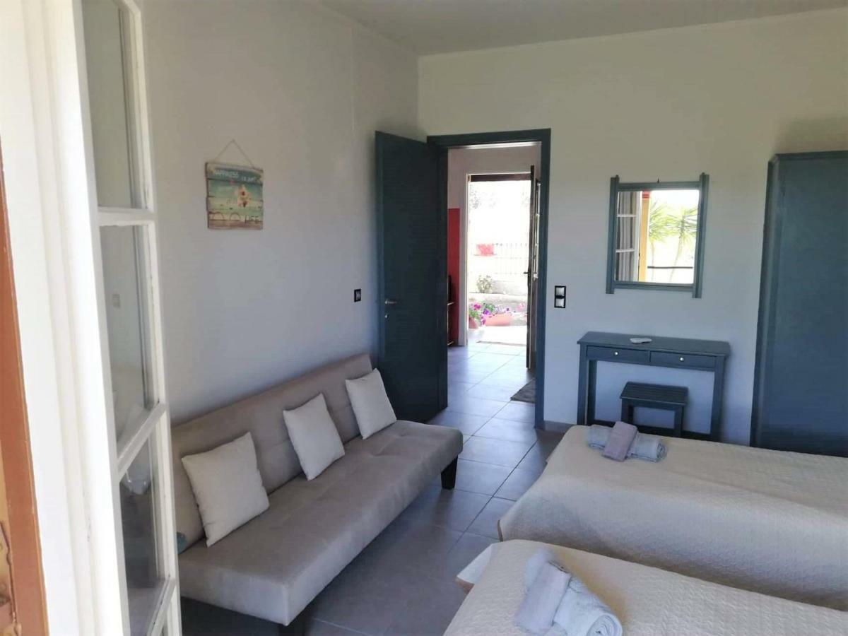 Issos Apartments Agios Georgios  ภายนอก รูปภาพ