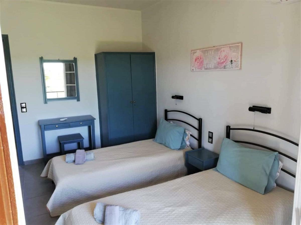 Issos Apartments Agios Georgios  ภายนอก รูปภาพ